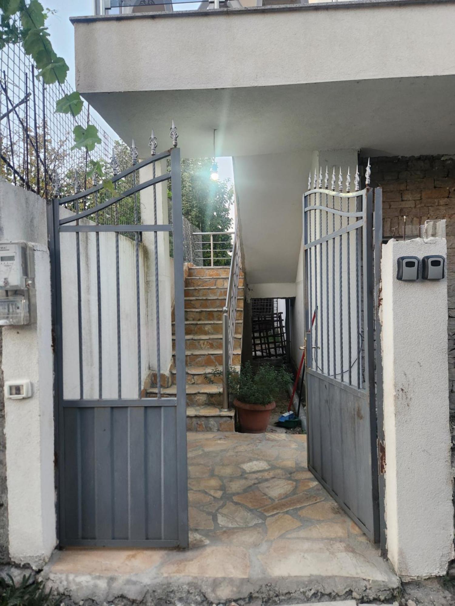 B&B Kroni 1 Shkodër Extérieur photo