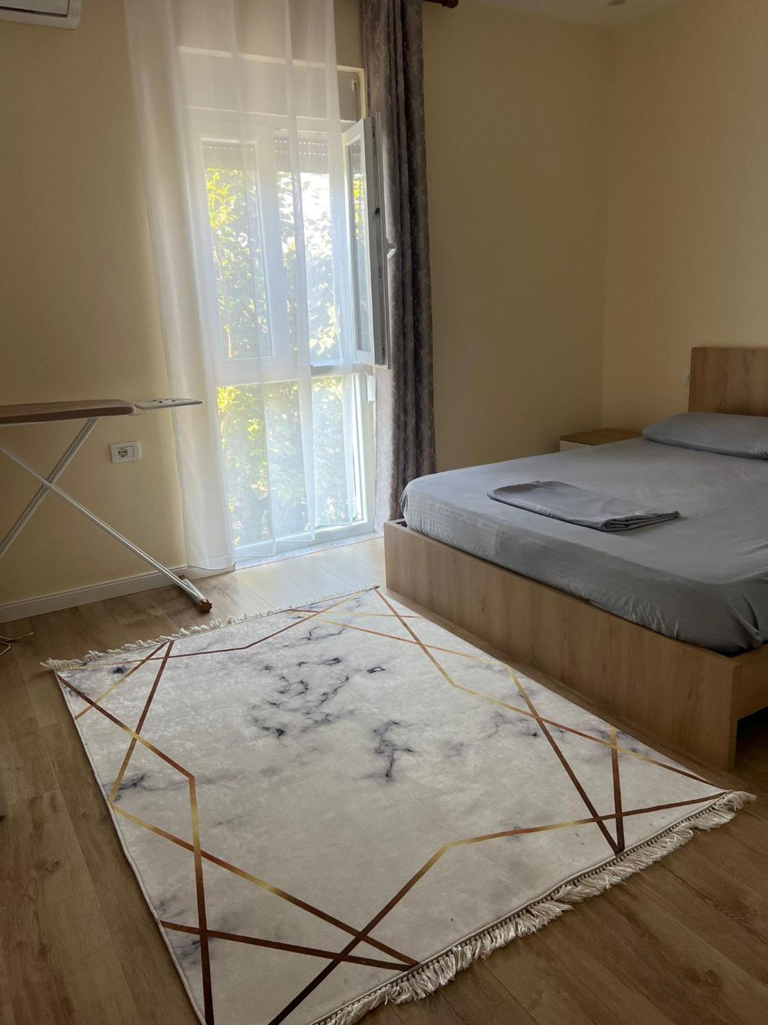 B&B Kroni 1 Shkodër Extérieur photo